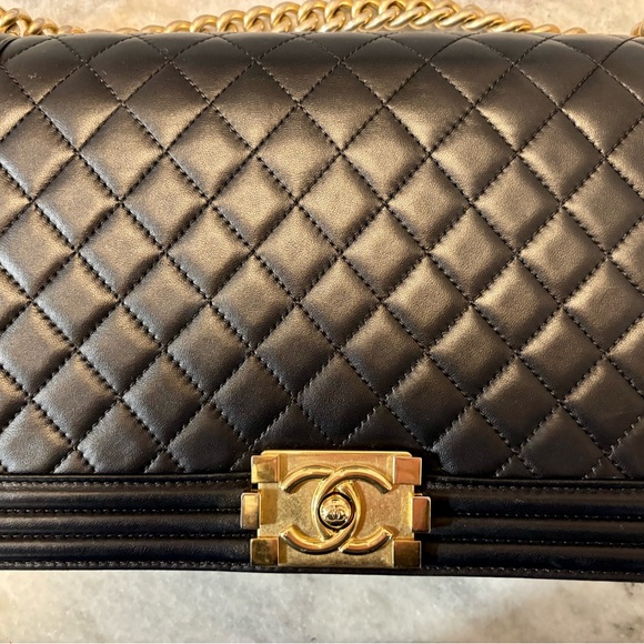 Chanel Black New Medium Boy Bag - Picture 5 of 12